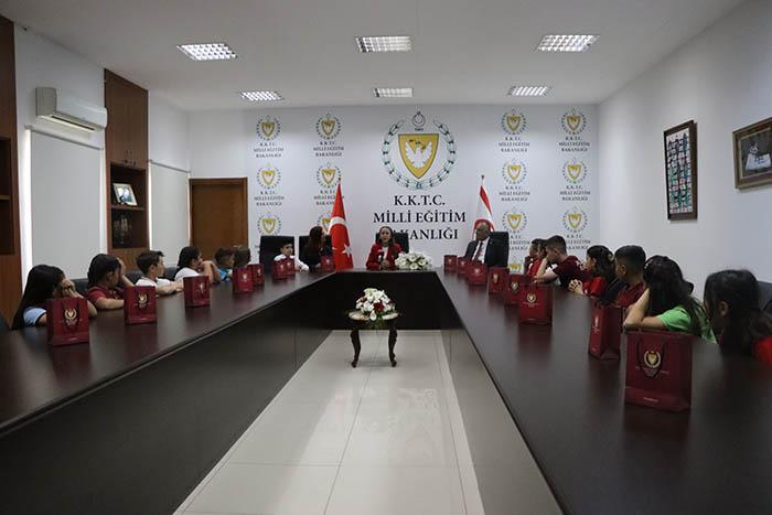 Milli Eğitim Bakanı Nazım Çavuşoğlu Bakanlık koltuğunu Arin Şahlan’a devretti