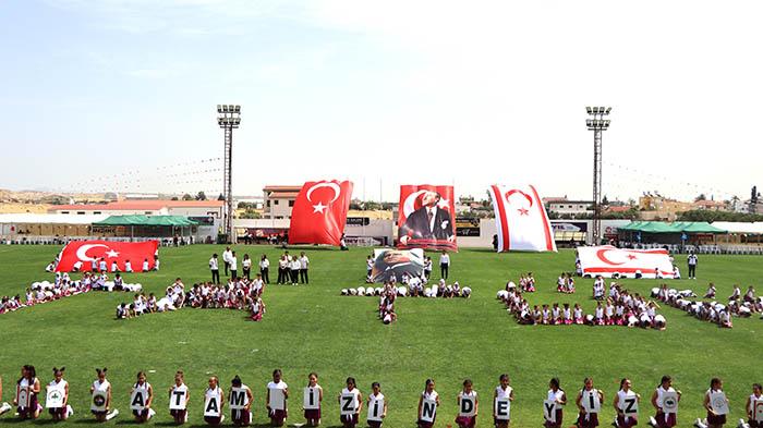 Cihangir Stadyumu’nda 23 Nisan Coşkusu
