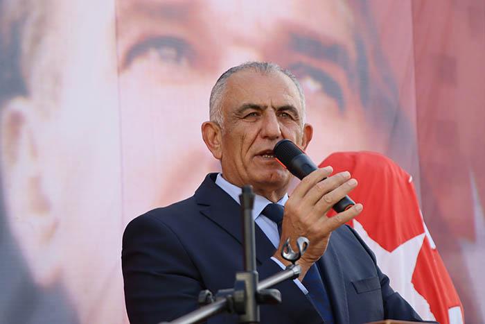 Atleks Sanverler Ortaokulu'na yapılan Atatürk Büstü düzenlenen törenle açıldı