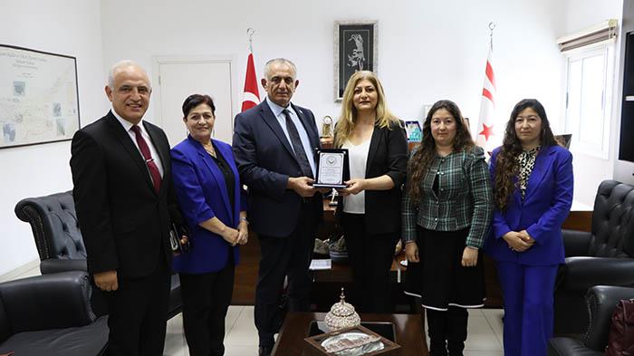 Milli Eğitim Bakanı Nazım Çavuşoğlu “Türk İşaret Dilinin öğretilmesi konusunda adımlar atacağız”