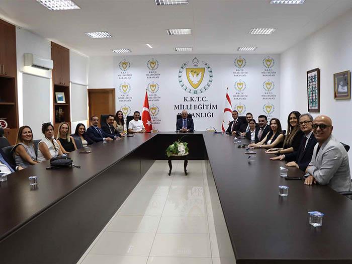 Milli Eğitim Bakanı Nazım Çavuşoğlu, Ege Genç İş İnsanları Derneği (EGİAD) Başkanı Kaan Özhelvacı ve Yönetim Kurulu Üyelerini Kabul Etti