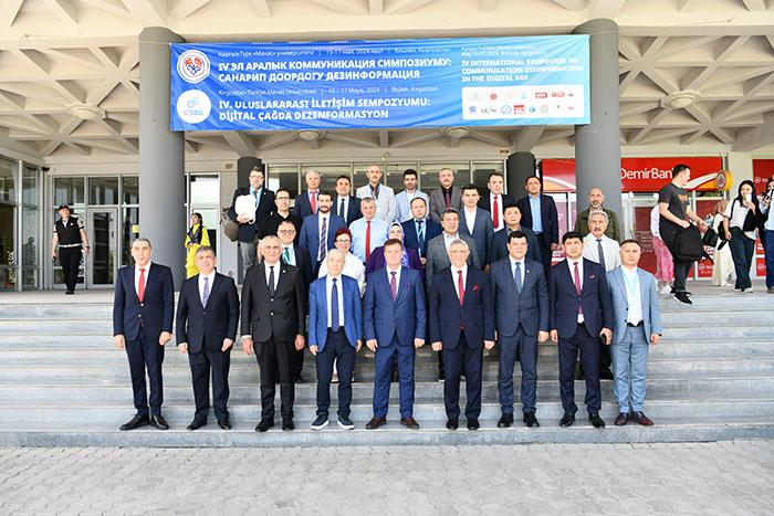 Çavuşoğlu, Kırgızistan’da IV. Uluslararası İletişim Sempozyumu’na Katıldı