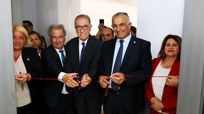 Bakan Çavuşoğlu, Karpaz Meslek Lisesi'nde Kurulan Dil Laboratuvarının Açılışını Gerçekleştirdi