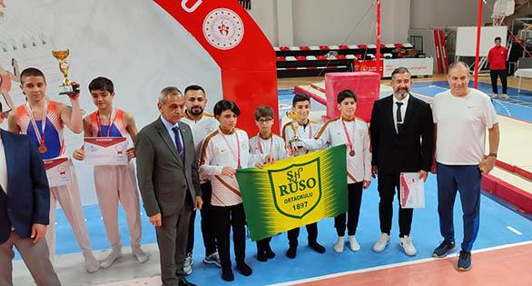 Genç Sporcularımız Gururlandırdı