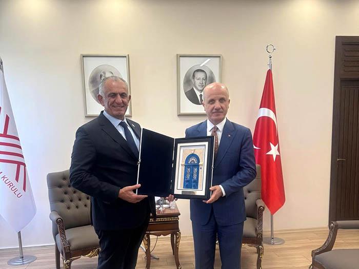 Bakan Çavuşoğlu, YÖK Başkanı Özvar ile Bir Araya Geldi