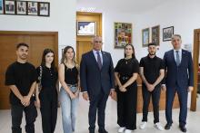 Milli Eğitim Bakanı Nazım Çavuşoğlu, Atatürk Öğretmen Akademisi (AÖA) Öğrenci Konseyi Yürütme Kurulu üyeleriyle bir araya gelerek Öğretmen Sınav (Değişiklik) Tüzüğü’ne ilişkin bilgi verdi