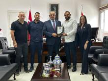 Bakan Çavuşoğlu, Larnaka Gençler Birliği Spor Kulübü’nü Kabul Etti